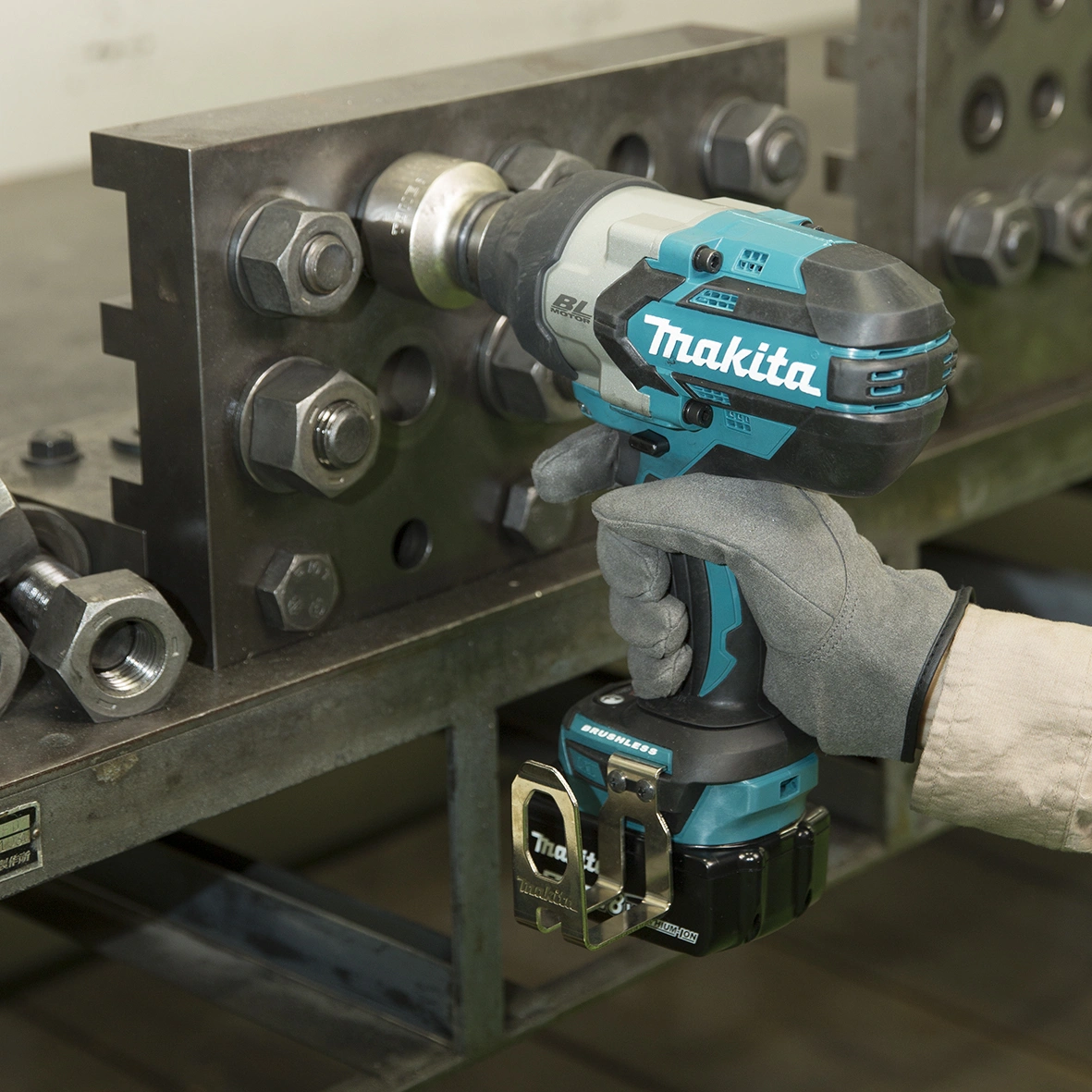 13mm 1 2 Impact Wrench Makita TW0250 GAP Group